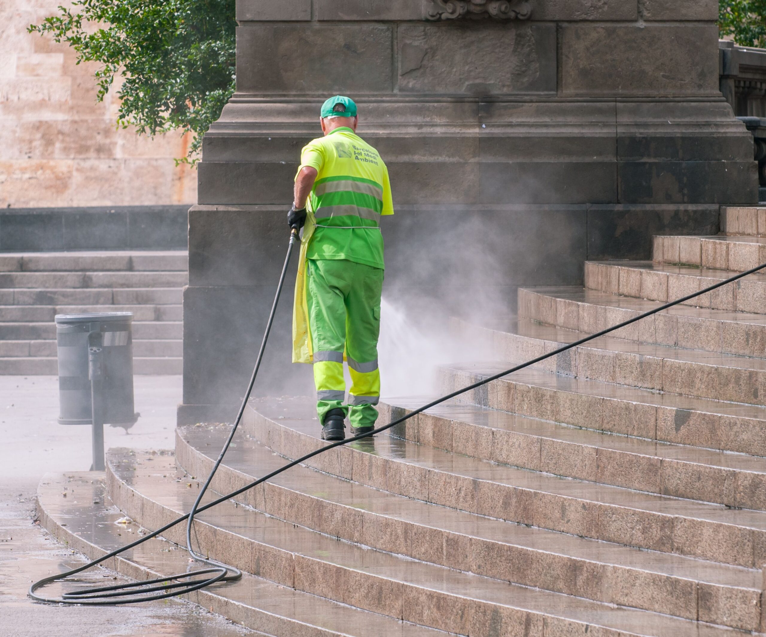 Professionelle Terrassen- und Steinreinigung